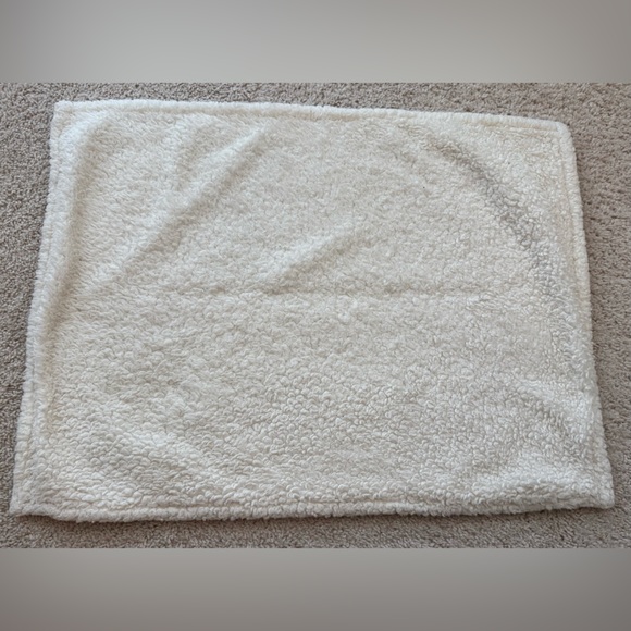 UGG Cream Sherpa standard pillow case - Picture 4 of 4